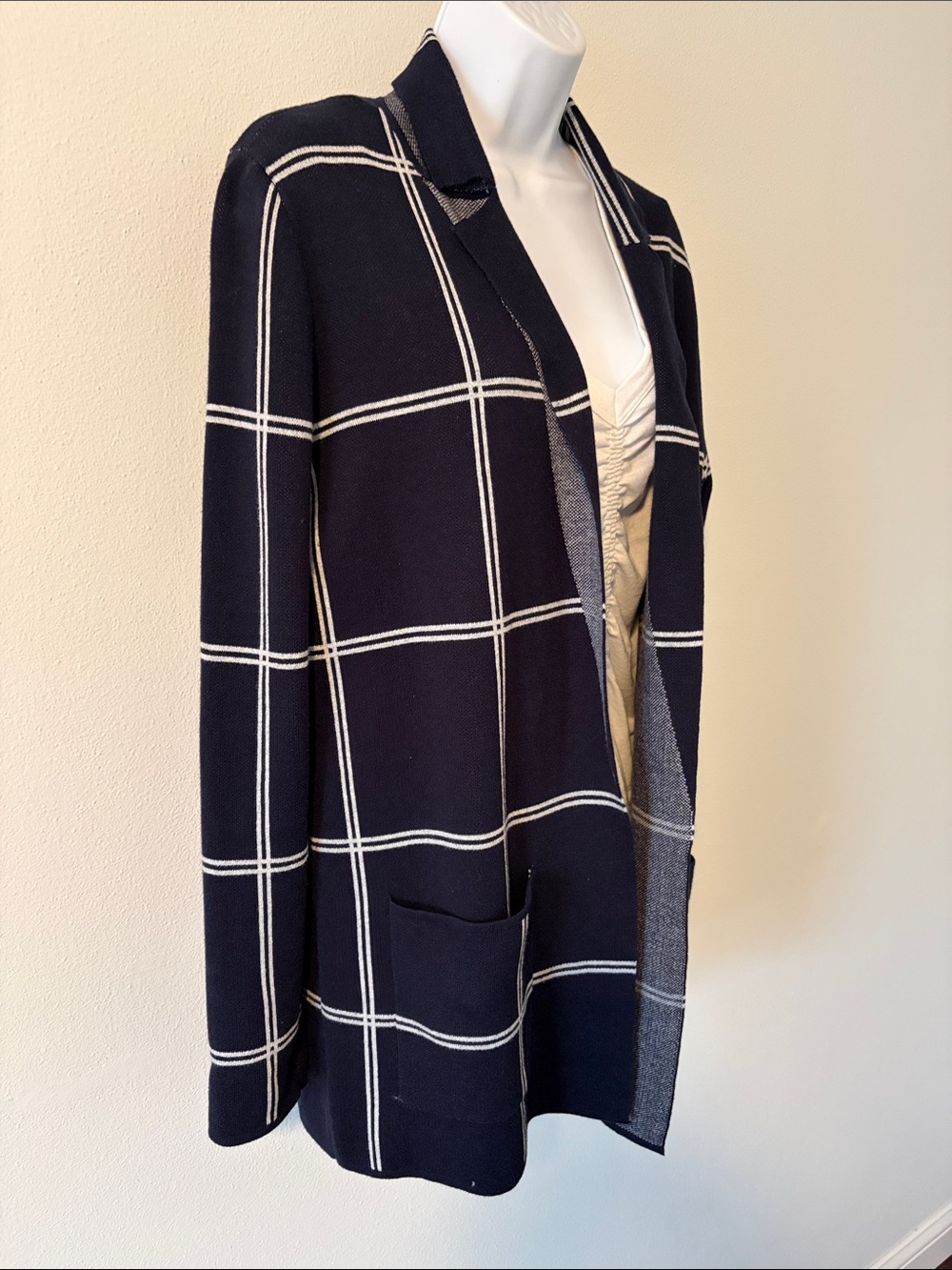 Cardigan - Picture 3 of 5